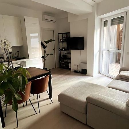 Modern Apartment - Walking Distance To Milan Central Station Экстерьер фото