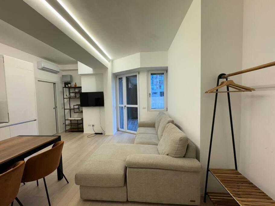 Modern Apartment - Walking Distance To Milan Central Station Экстерьер фото